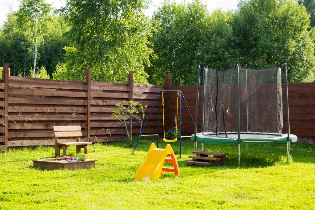 trampoline jardin